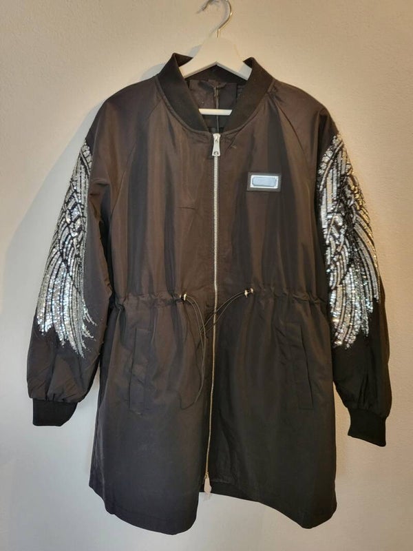 Jacke schwarz mit Engelsflügeln, Gr. M/L