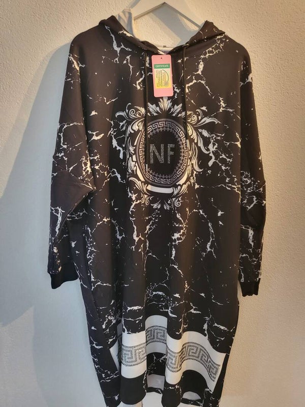 Longpullover schwarz/weiss mit Strasssteinen, Gr. 38 - 52, 1x verfügbar