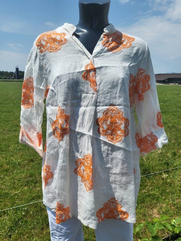 Bluse weiss mit Muster orange, Gr. 38/40, 1x verfügbar