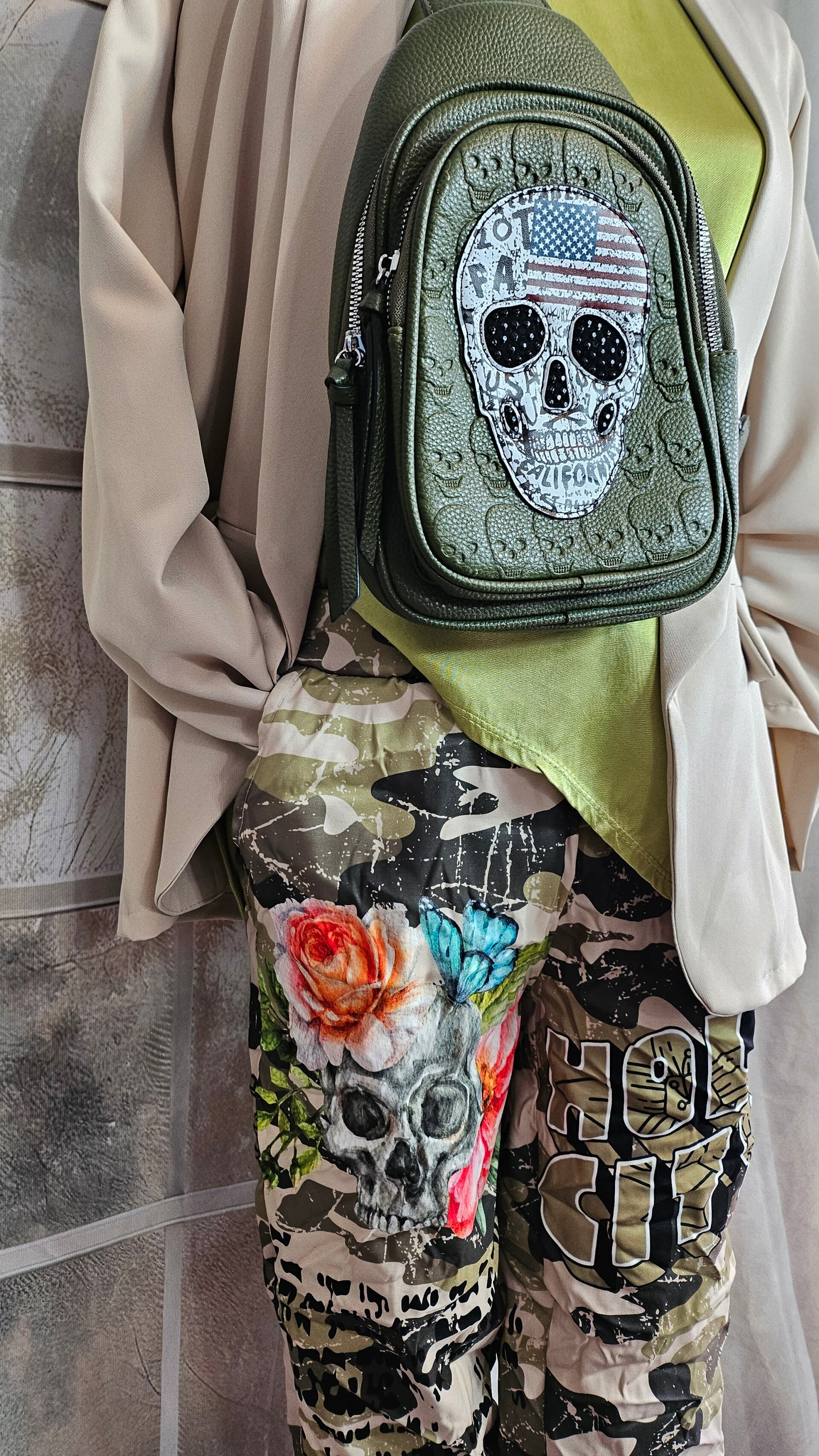 Brusttasche khaki "SKULL"
