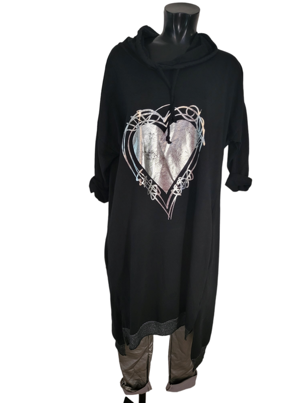 Longpullover schwarz mit Herz, Gr. 38 - 44 - 1x verfügbar