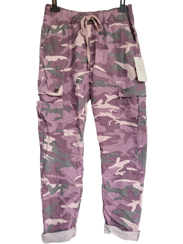 Stretchhose camouflage lila, Gr. 38 - 42, 1x verfügbar