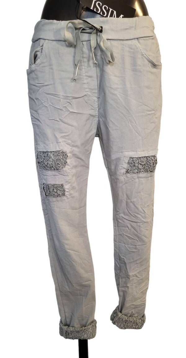 ISSIMA Stretchhose grau mit Stickerei, Gr. 38 - 42, 1x verfügbar