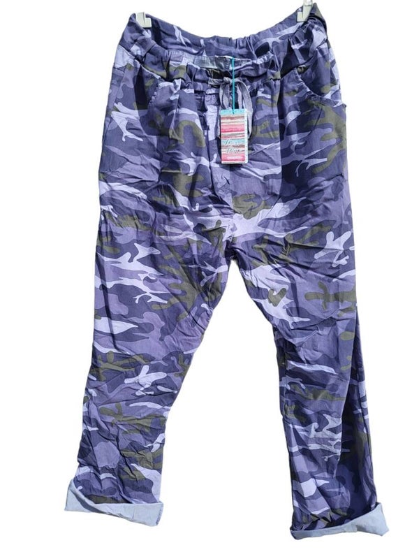 Stretchhose Camouflage violett, Gr. 46 - 50, 1x verfügbar