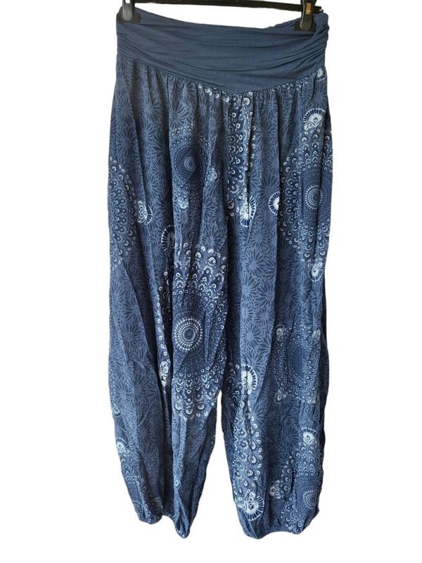 Pludderhose dunkelblau "flowers", Gr. 38/40 - 46, 1x verfügbar