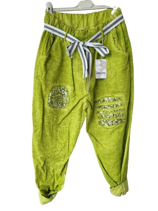 Hose grün mit Pailletten und Gurt, Gr. 40 - 44, 1x verfügbar