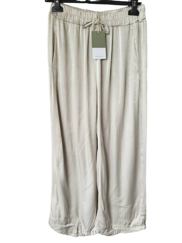 Hose crème-weiss gerade, Gr. 38/40, 1x verfügbar