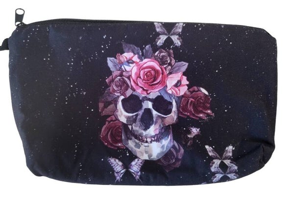Kosmetiktasche schwarz "Skull mit Schmetterling & Blumenkranz" - 2x verfügbar