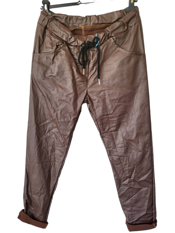 Kunstleder Stretchhose schokolade, Gr. 38/40 - 1x verfügbar