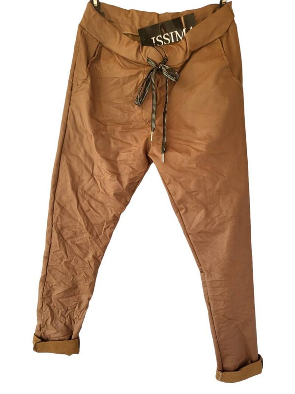 Kunstleder Stretchhose cammel (ISSIMA), Gr. 38 - 42, 1x verfügbar