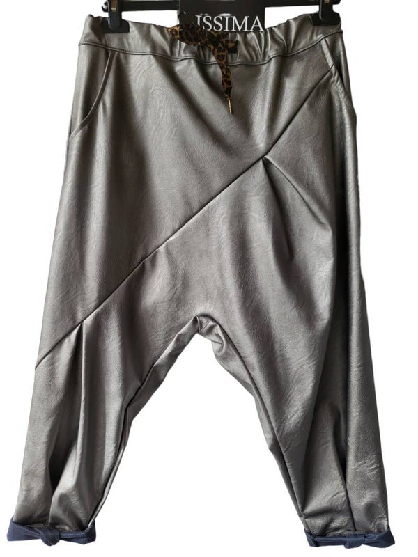 Kunstleder-baggypants dunkel silber, Gr. 40 - 42/44, 1x verfügbar
