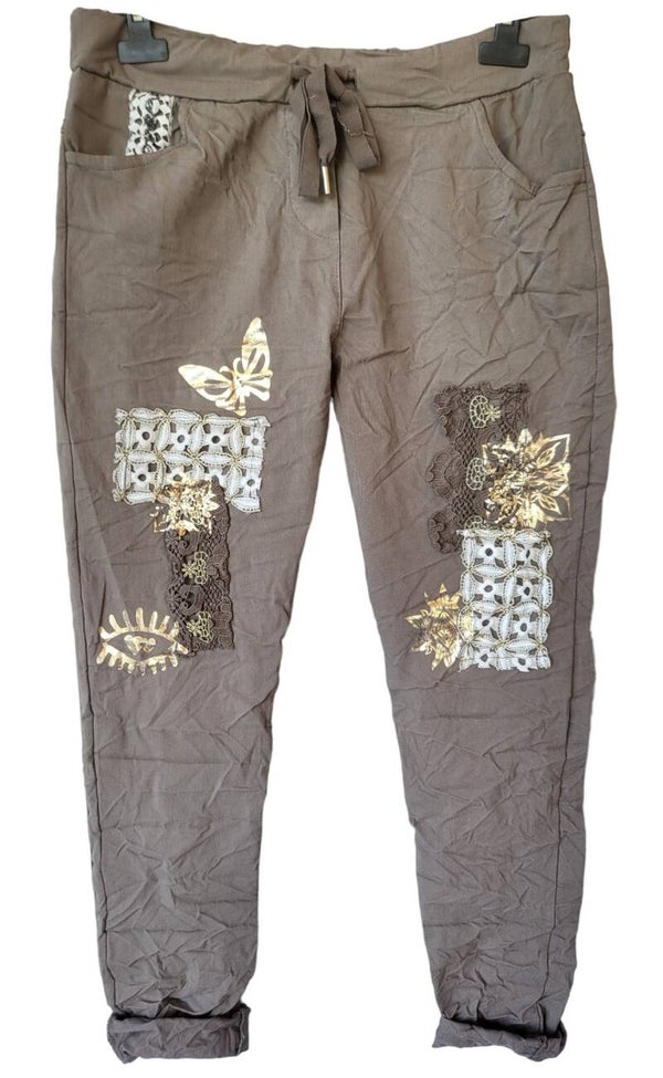 Stretchhose schlamm mit Schmetterlingen goldig, Gr. 38 - 42, 1x verfügbar