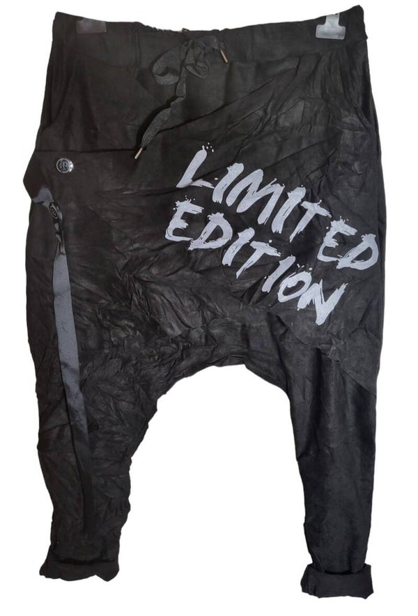 Baggypants schwarz "Limited Edition", Gr. 38 - 42/44, 1x verfügbar