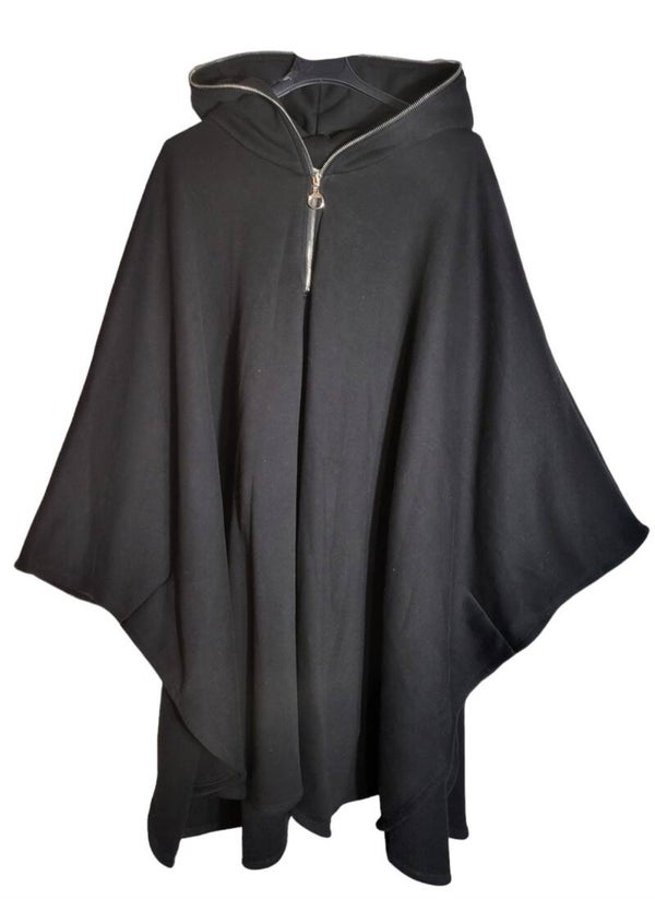 Poncho mit Kapuze schwarz, Gr. One size (bis 52), 2x verfügbar