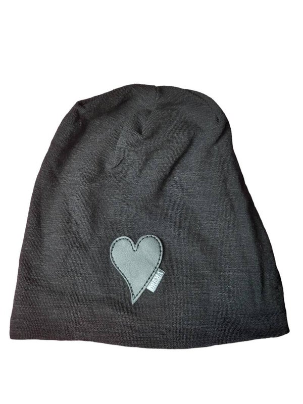 Beanie schwarz mit Herz, Gr. onesize, 1x verfügbar