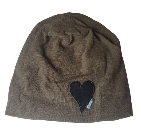 Beanie braun mit Herz, Gr. onesize, 1x verfügbar