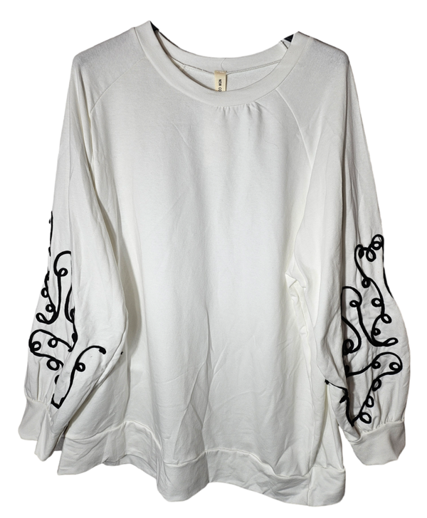 Pullover weiss mit schwarzen Schnöckeln, Gr. 44/46, 1x verfügbar