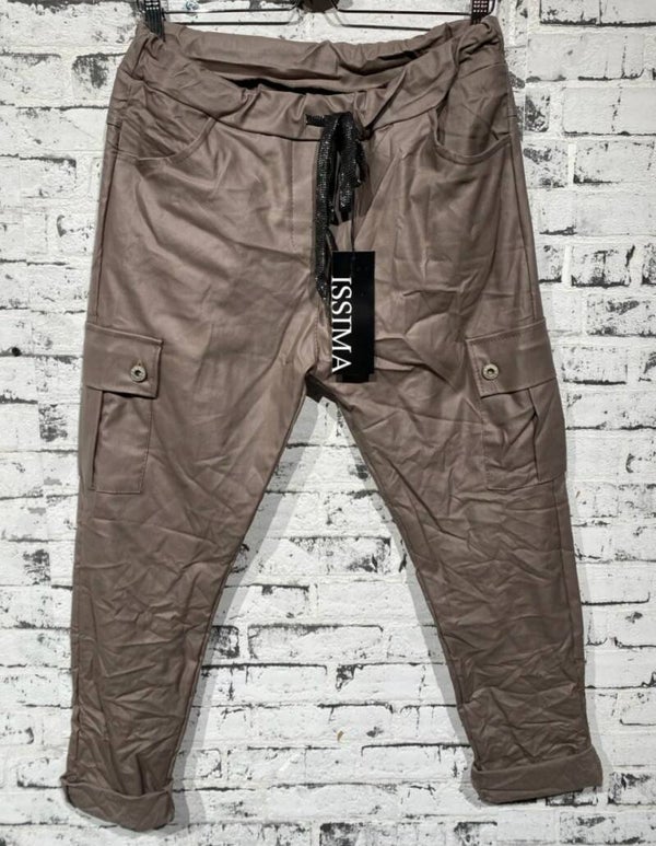 Kunstleder Cargo-Stretchhose mud (ISSIMA), Gr. 38 - 42, 1x verfügbar