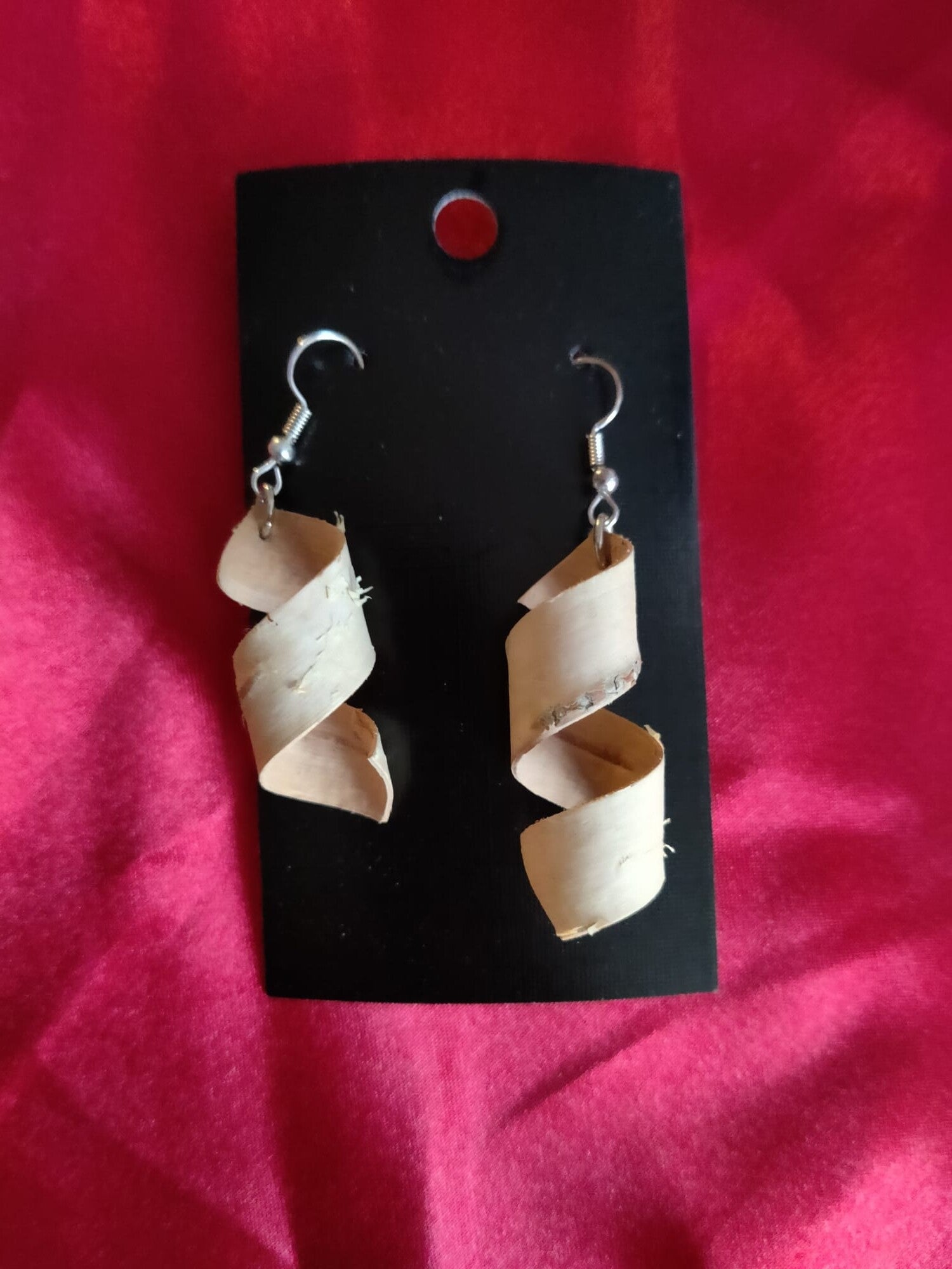 Tuohi kierre korvakorut