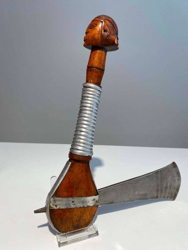 Antique And Exceptional Luba Shankadi Axe, Congo - Museum Quality, Circa 1900/1920