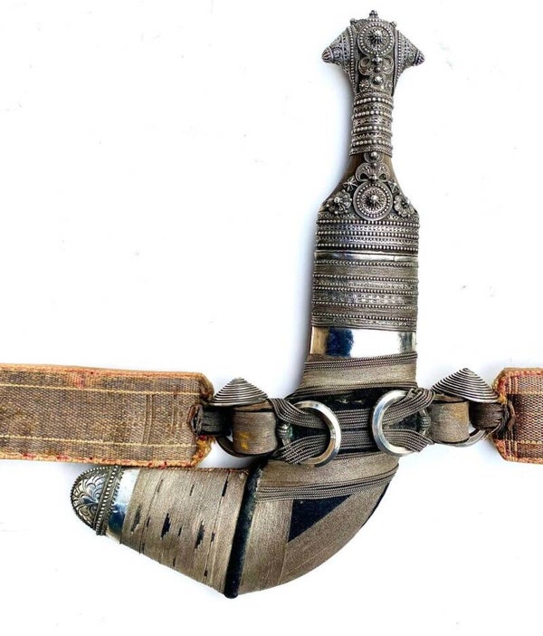 19 century antique OMAN Royal KHANJAR KOUMMIYA KOUMMYA JAMBIYA horn silver