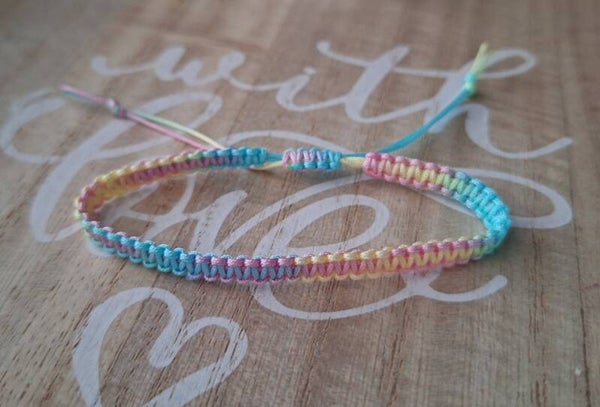 Makramee Armband bunt