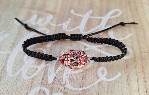 Makramee Armband schwarz, Totenkopf
