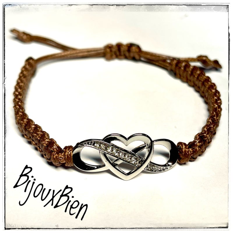 Knooparmband met eigen bedel