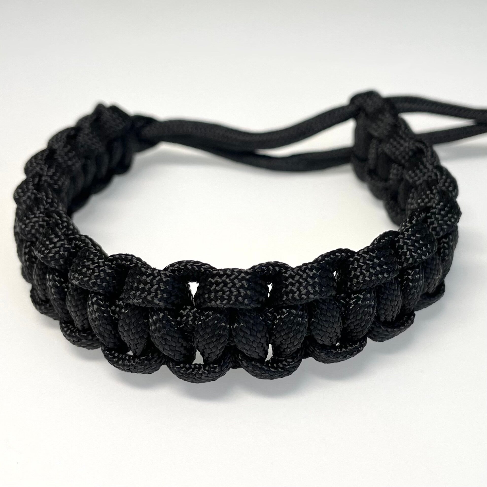 Paracord herenarmband zwart