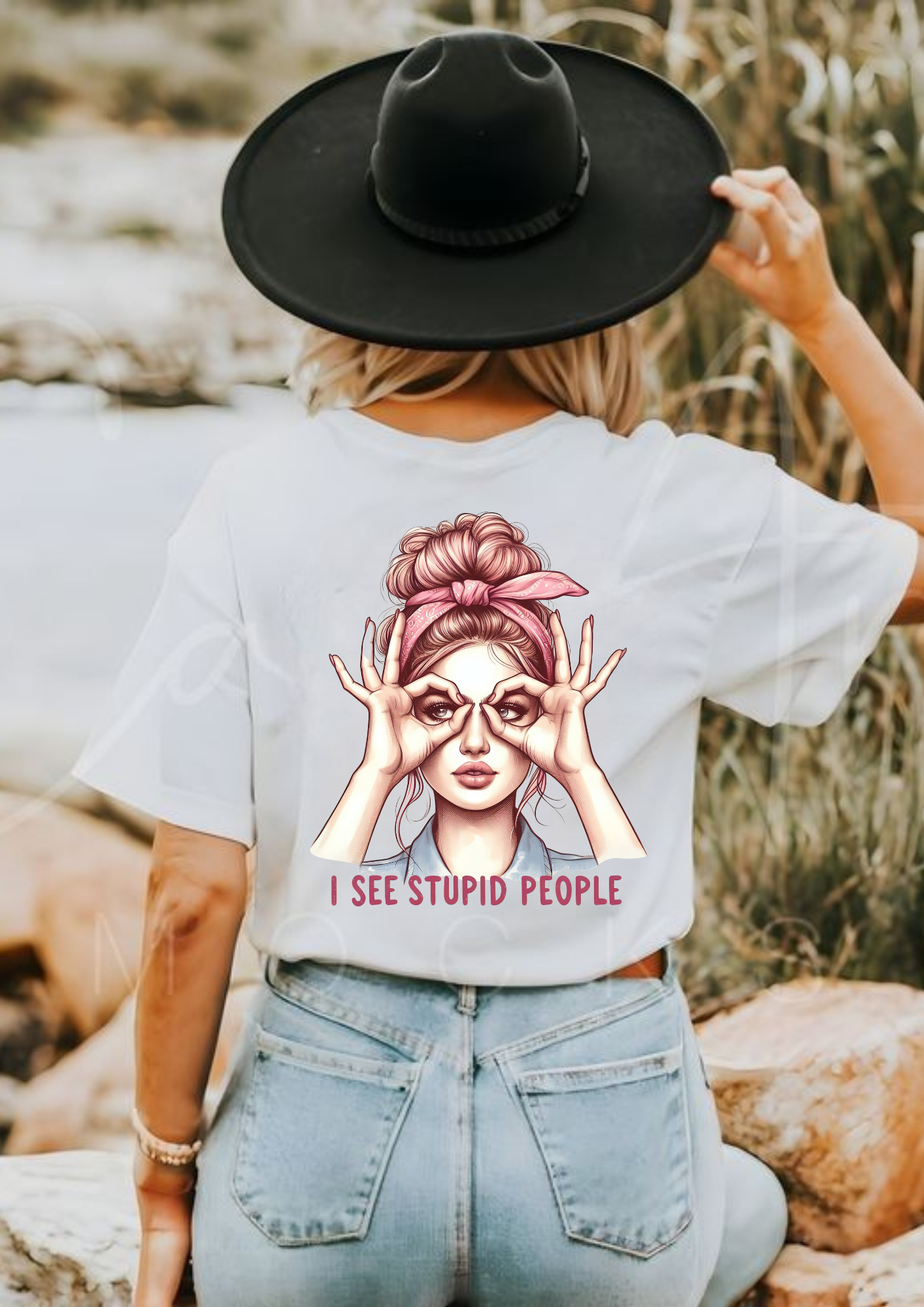 I See Stupid People Messy Bun Graphic T-Shirt