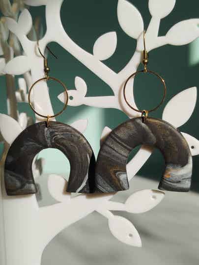 Oorbellen zwarte boog