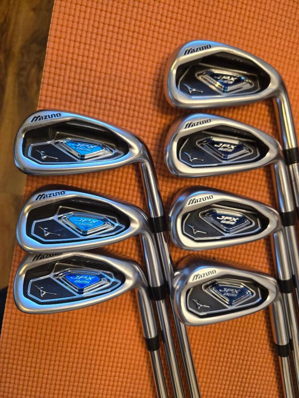 Mizuno JPX 825 4-Gap (8 club) game improvement iron set w/Dynamic Gold XP R300 flex steel shafts