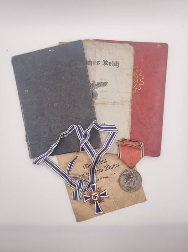 Set of German woman (Mother's Cross + Austrian Occupation Medal & More!)