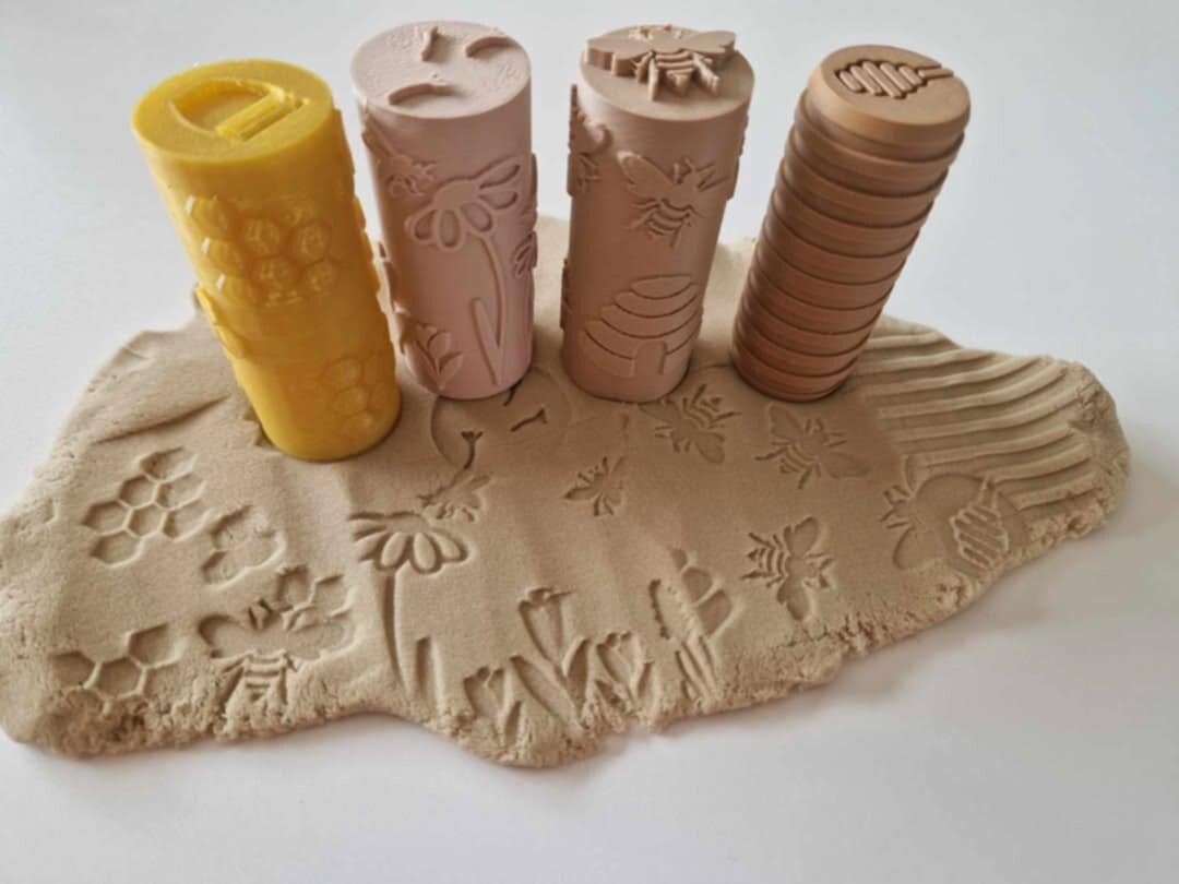 Play This Way | Bijenrollers