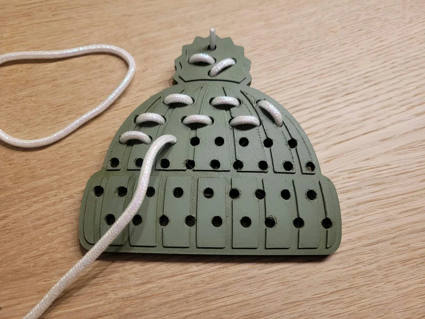 Play this way | Muts breien - Rijgspel