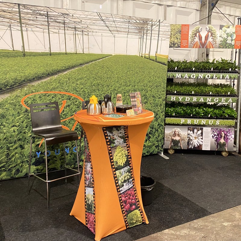BENS Young Plants stand G019 2