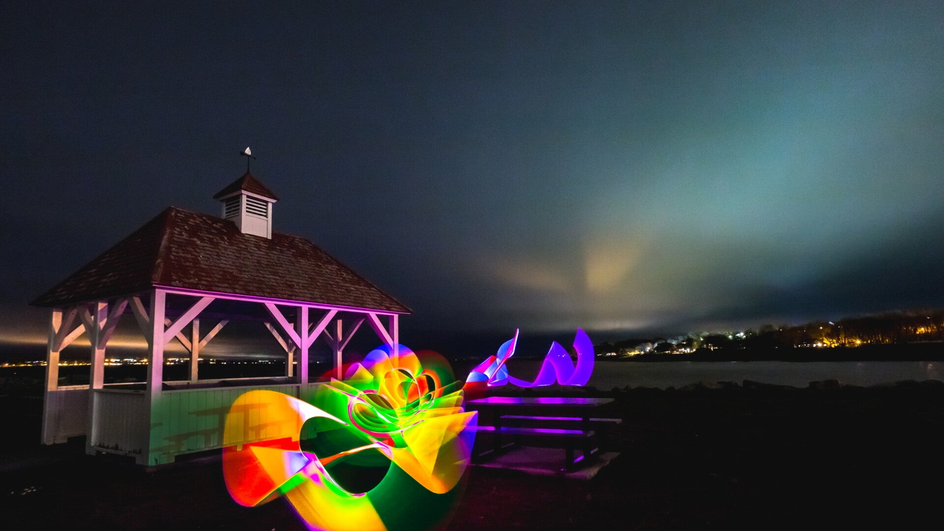 1459_lightpainting-on-river-shore41_2016x1134-standard.jpg