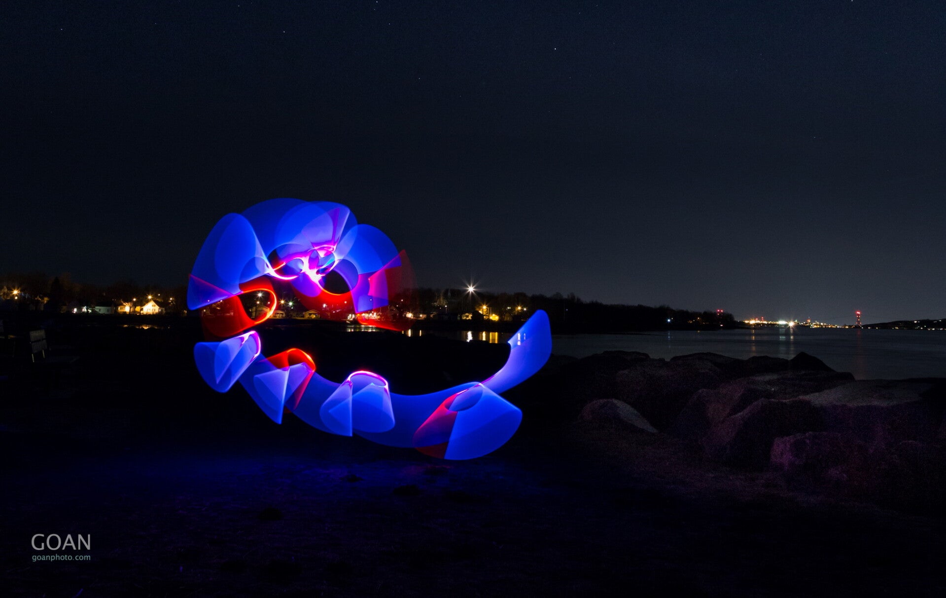 1483_lightpainting-on-river-shore33_2016x1273-standard.jpg