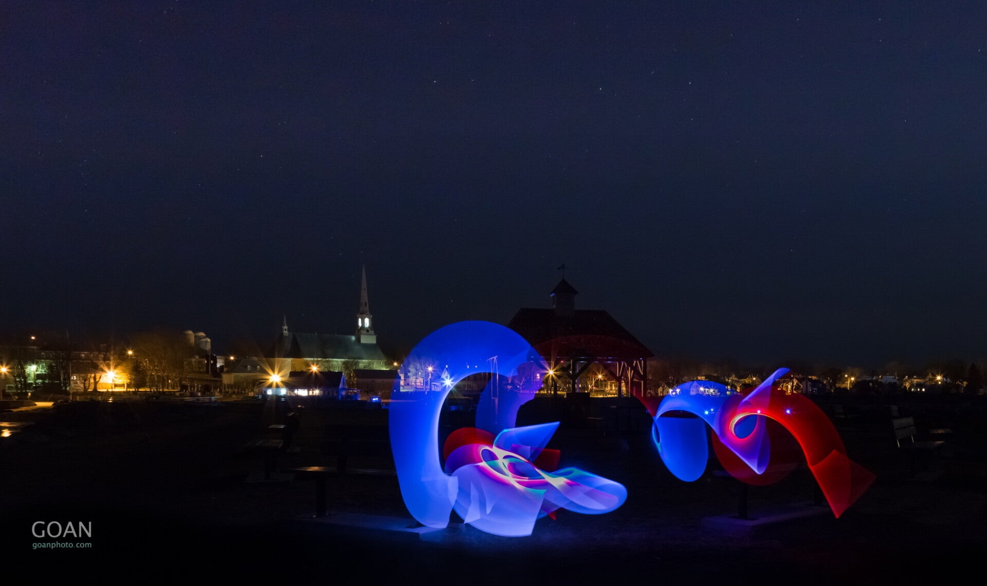 1506_lightpainting-on-river-shore10_2016x1197-standard.jpg