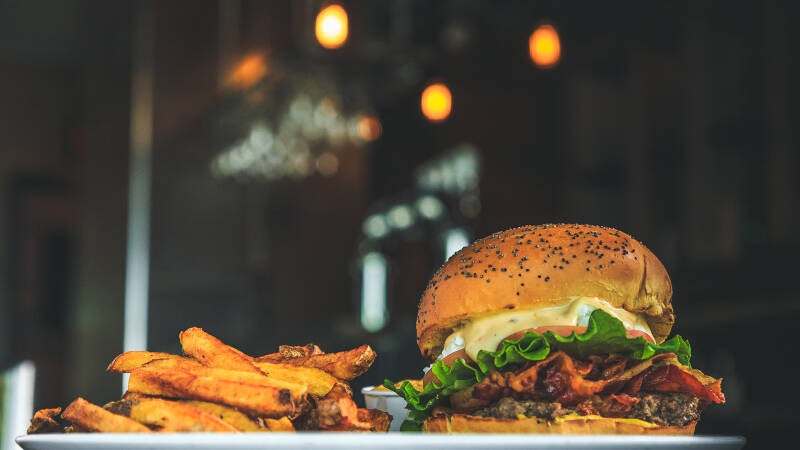 845_04-burger-le-montagnard_1600x900-standard.jpg