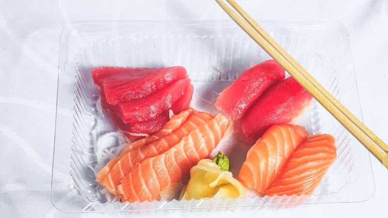 847_08-sashimis-saumon-et-thon-rouge_1600x900-standard.jpg