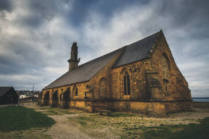 camaret-chapel_51823384527_l-standard.jpg