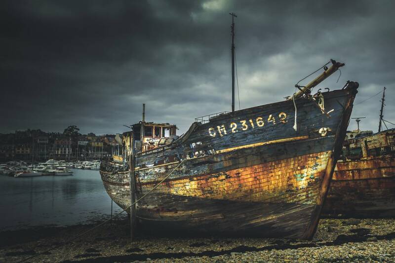 camaret-vessel-cemetery_51823386402_l-standard.jpg