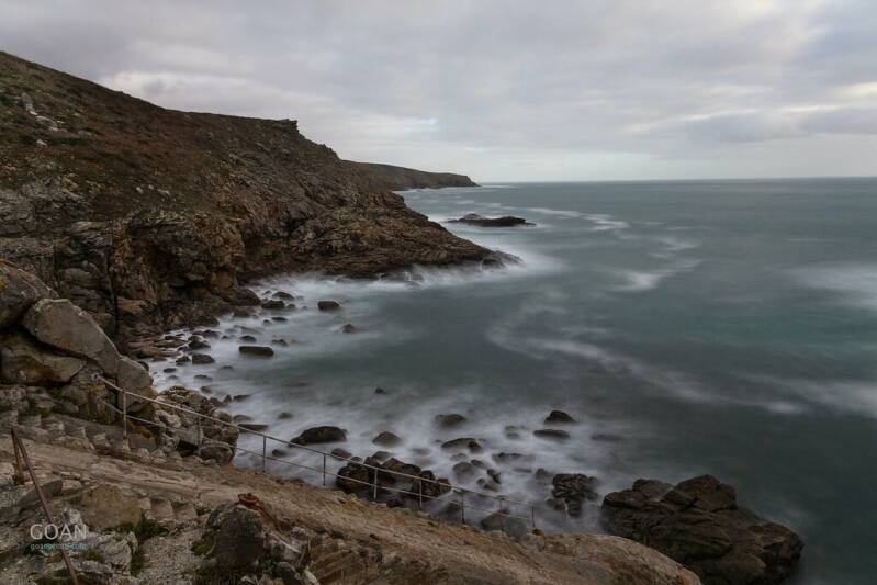 pointe-du-raz-bretagne_44472791760_l-standard.jpg