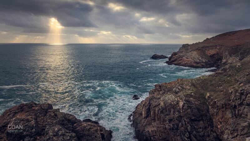 pointe-du-raz-bretagne_45566198224_l-standard.jpg