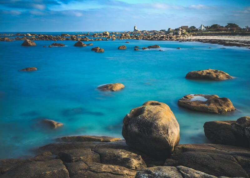 teal-water-brittany-_51870448619_l-standard.jpg