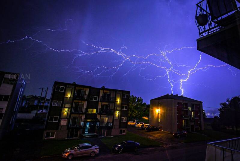 when-lightnings-just-get-in-perfect-shape-for-composition_52129466066_l-standard.jpg