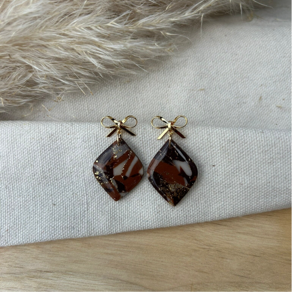 Bella Brown Goldleaf