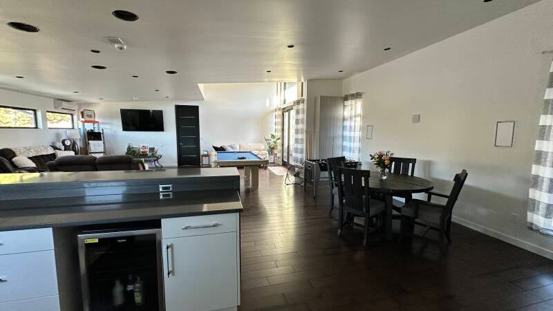 Open-plan kitchen and dining