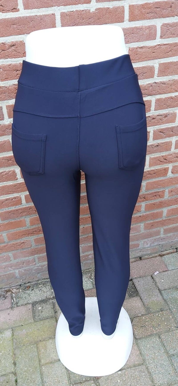 Comfortbroek donkerblauw 020 embleem